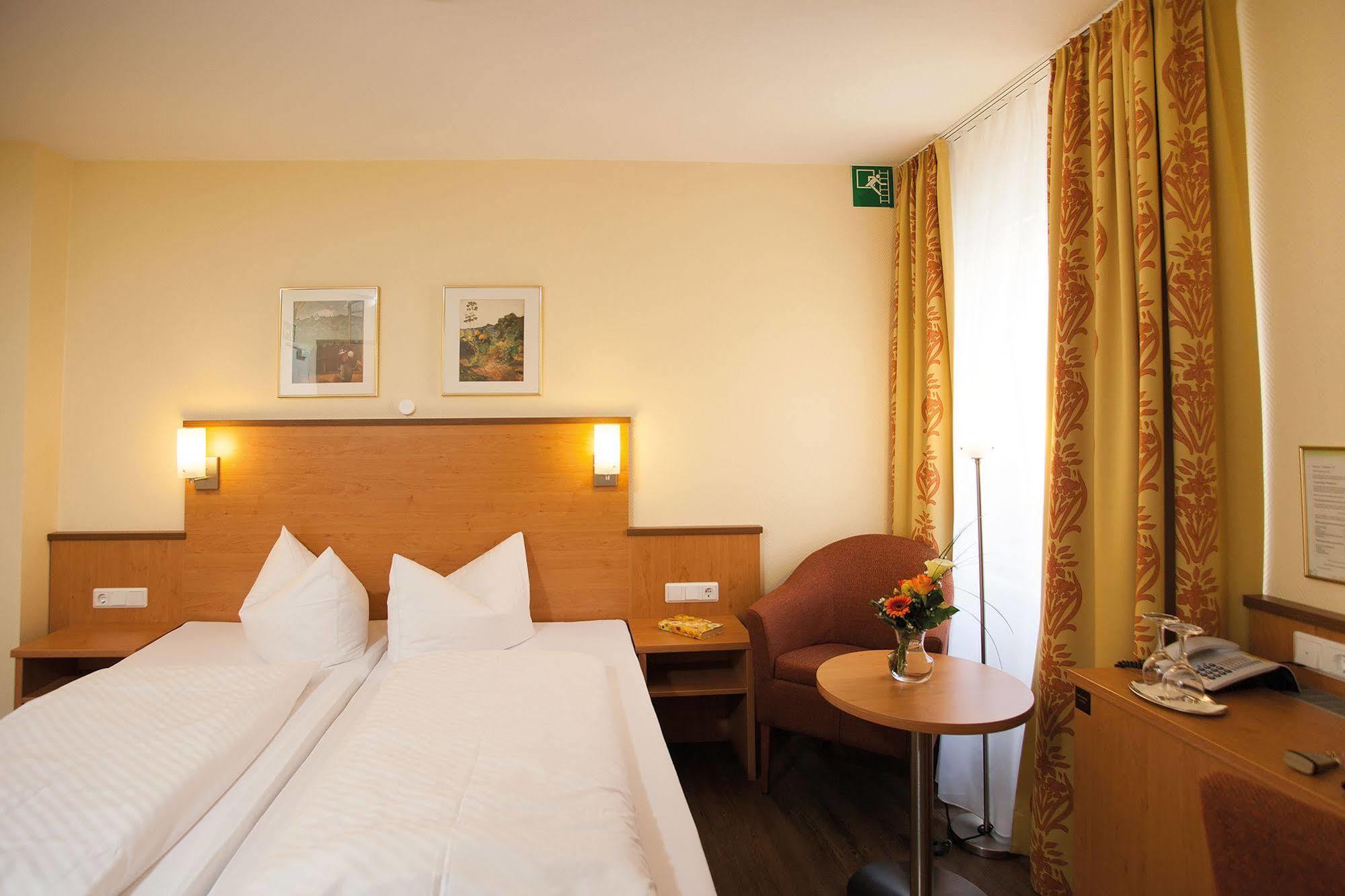 Vitalhotel Am Stadtpark Superior Bad Harzburg Exterior foto